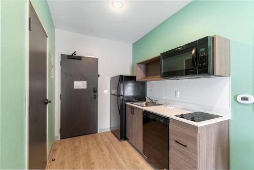 ห้องครัว, ECHO Suites Extended Stay by Wyndham Houston Katy West in เคที (TX)