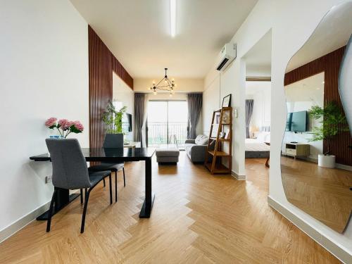 The Sun Avenue Riverside Apartments in District 2 - 공용 라운지/TV 시청 구역