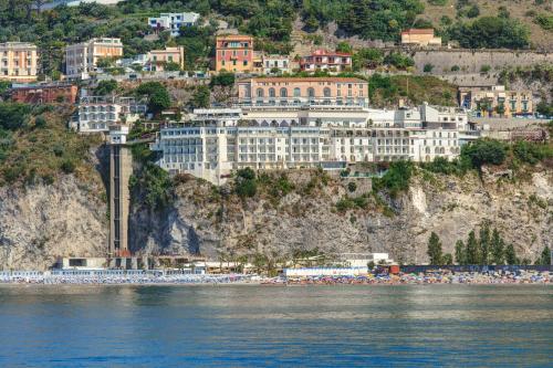 Lloyd´s Baia Hotel in Vietri