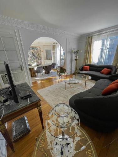 Tour Eiffel - Grand appartement 2 chambres 110m2, Paryż