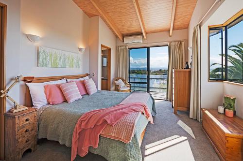 Clairmont Retreat in Stoke