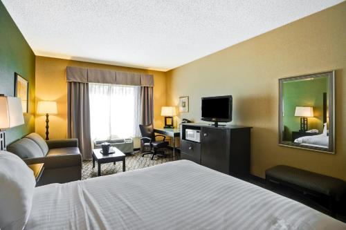 Holiday Inn Express Hotel & Suites Christiansburg