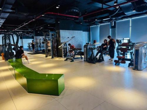 The Sun Avenue Riverside Apartments in District 2 - 피트니스 센터