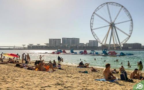 Walk to JBR Marina Beach & Tram! Luxury Family 3BD, Stunning Views, Dubaj (fotografie 6)