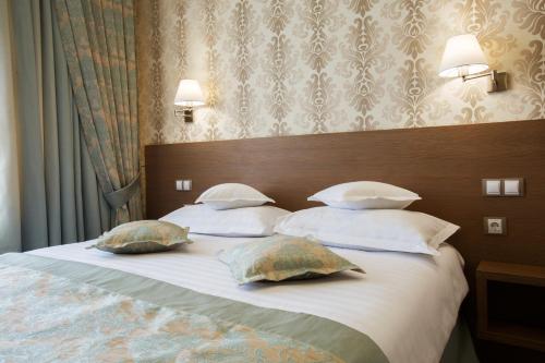 1 queen bed