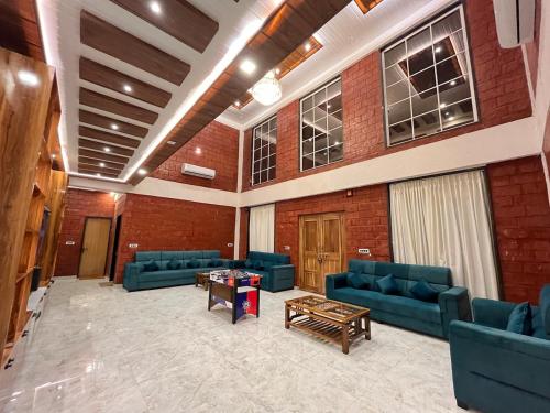 Selborne Heaven 5 BHK Villa in Unhere Bk