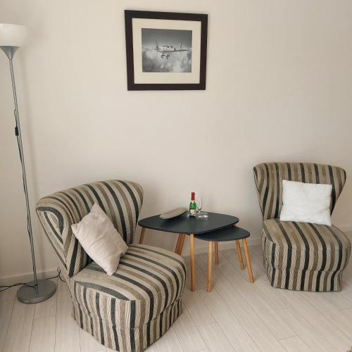 One-Bedroom Apartment with Balcony