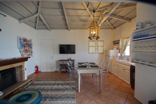 Fisherman's Cottage - image 13