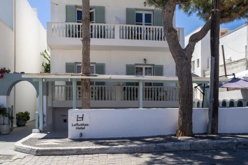 Lefkothea Hotel, Kamari