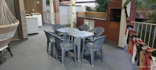 casa temporada caldas nova com 3 quartos Condominio Village muito area verde,piscinas, sauna in Estância Chácara Itapema