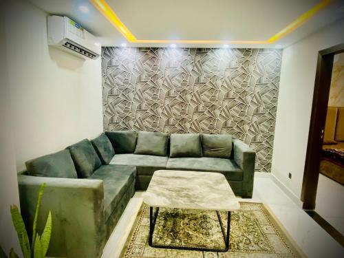 Eiffel Luxora Lilac one bed, Lahaur