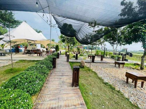 Jardí, Nhà Nghỉ Hồng Phúc (Nha Nghi Hong Phuc) in Trai Do