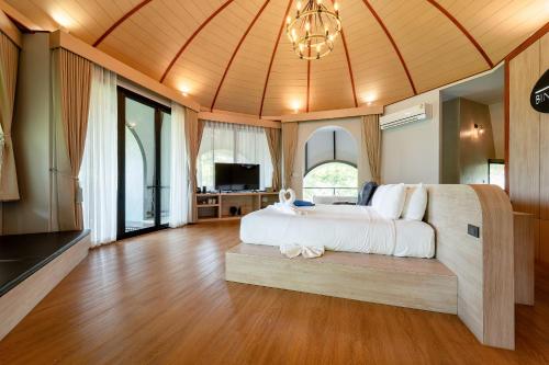 Binlha Raft Resort near Mahawangchang Elephant Camp