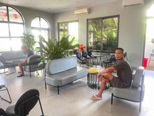 Comoditats, Nhà Nghỉ Hồng Phúc (Nha Nghi Hong Phuc) in Trai Do