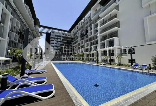 Bloomfileds Fabiouluxe Stu In Oasis in Khalifa City