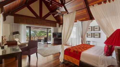 Sankhara Luxury Private Beach Villas 5