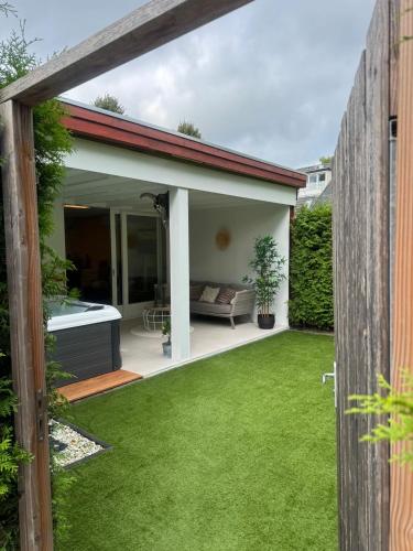 Wellness Studio Tiel met sauna en jacuzzi in Tiel