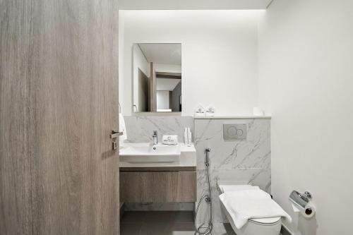 FIRST CLASS 1BR Majestic Marina Views, Dubai (foto 2)