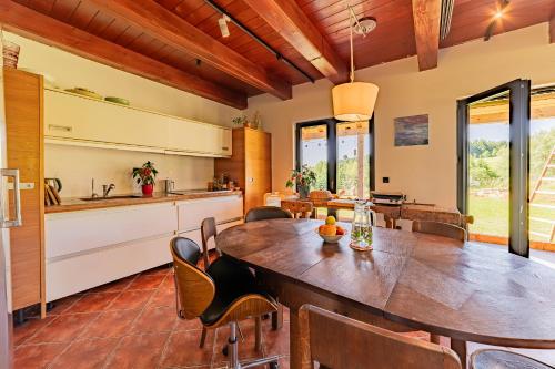 Výhled do Krkonošské krajiny (Vyhled do Krkonosske krajiny) in เซอร์มนา