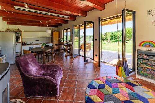 Výhled do Krkonošské krajiny (Vyhled do Krkonosske krajiny) in เซอร์มนา