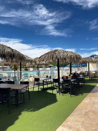 Étterem, Mobil-home ES119 Le Montourey Frejus in Cais