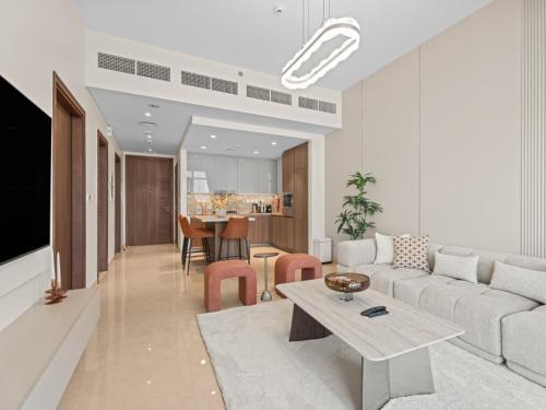 Panorama Royale 1BR w Study-Sleeps 4- Full Burj Khalifa View in Imperial-13, Дубай (фото 3)