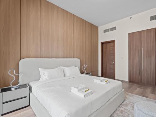 Panorama Royale 1BR w Study-Sleeps 4- Full Burj Khalifa View in Imperial-13, Дубай (фото 10)