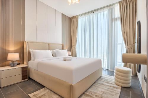 STAY BY LATINEM Luxury 1BR Plus Study Holiday Home CB 3714 Near Burj Khalifa, Dubaj (zdjęcie 8)