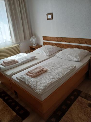 Doppelbett Zimmer