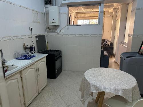 Cozy spacious & quite Apt, Hydra (foto 7)