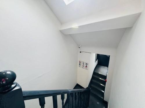 Pembroke Place Private Room 12B, Liverpool (photo 3)