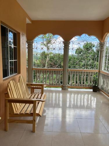 Terraza/balcón, A Caribbean Oasis in Claremont