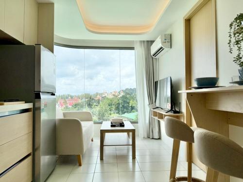 Fantasea Condo - Kamala