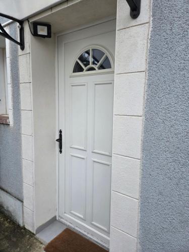 Appartement l'hay les roses in เชอวิลลี ลาอุย