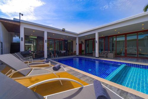 Beautiful 4-Bedroom Pool Villa - BL9