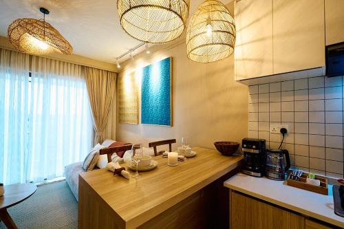 The Cozy Starehe- 1 Bedroom Ensuite- with POOL- 8 mins drive to JKIA and the SGR along Mombasa Road- in Ναϊρόμπι