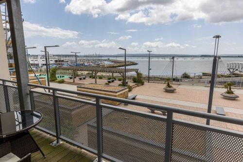About Tern - 10-Minute Walk to Poole Quay, with Harbour Views, Poole (photo 2)