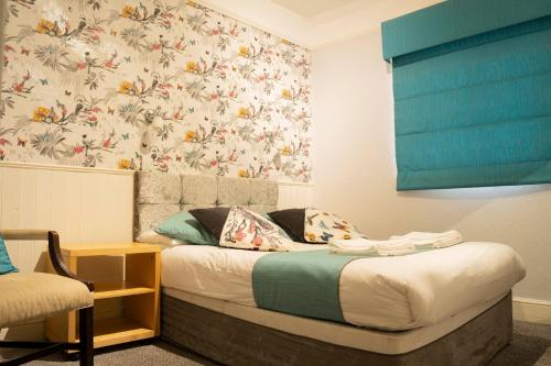 Gatwick Turret Guest House - image 11