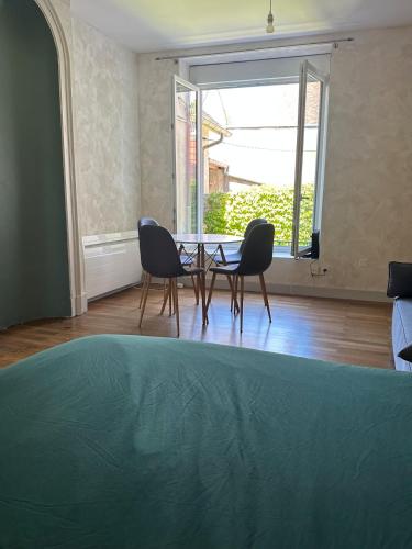 Logement au coeur de la ville - Location saisonnière - Lons-le-Saunier