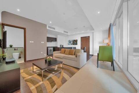 Sports City Large 1 bedroom apartment, Dubai (Foto 3)