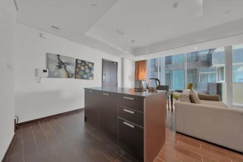 Sports City Large 1 bedroom apartment, Dubai (Foto 7)