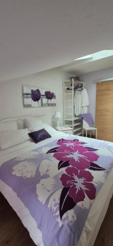 1 queen bed