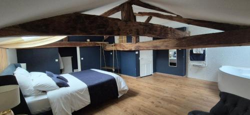1 queen bed