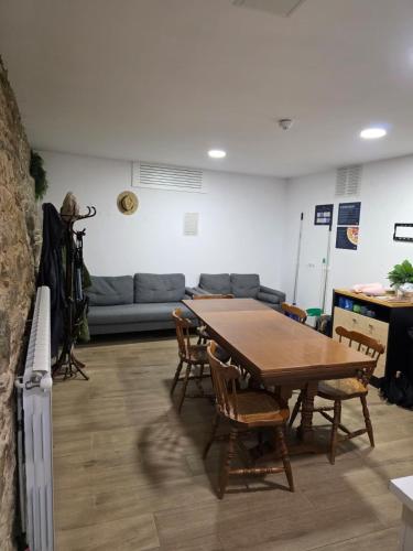 주방, Albergue SP 55 by Bossh! Hotels in 산티아고 데 콤포스텔라