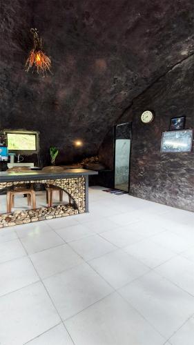 Mamalakandam Rock Cave at Diya Homestay in Inchathotty