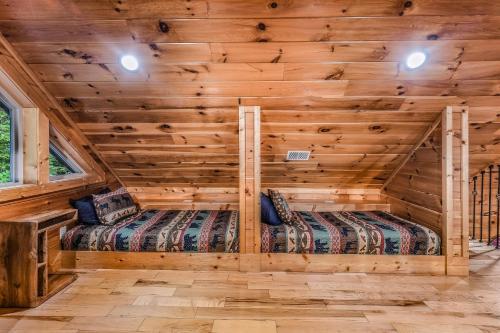 Bearmont Lodge Cabin - image 11