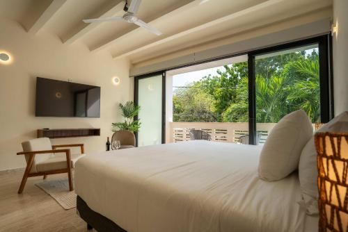 Versatile Studio Cowork Fast WiFi and Prime Location, Cancún