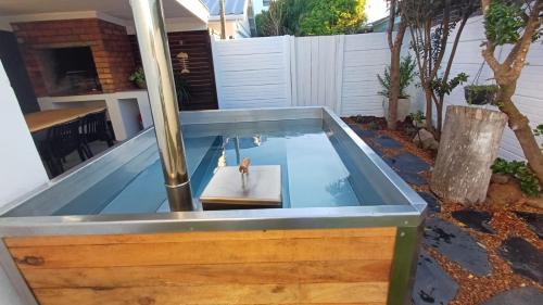Hot tub, Rees Cottage in Yzerfontein