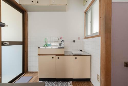 Free Wi-Fi, 7 minutes' walk from Nishitetsu Futsukaichi Station