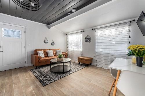 MODERN - Mins to Beach - Walk to Downtown - Free parking in Tarpon Springs (Florida)